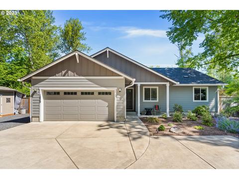 1829 Vine St, Sweet Home, OR 97386