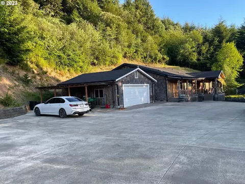 56339 Baker Rd, Coquille, OR 97423