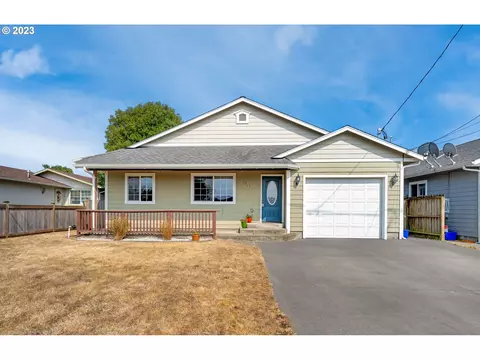 1027 Sanford St, Coos Bay, OR 97420