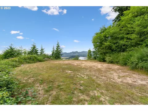 4 Th St, Wheeler, OR 97147