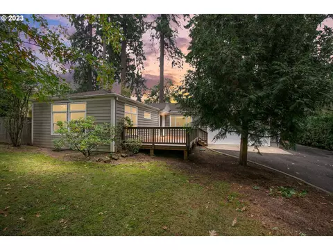 1050 SE 7th Ave, Hillsboro, OR 97123