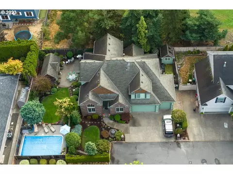 793 NE Tipton Ct, Hillsboro, OR 97124