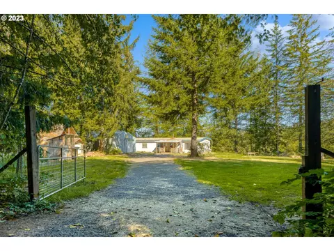 555 SE Maffet Rd, Corbett, OR 97019