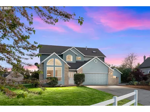 24600 NE Hummingbird Ct, Newberg, OR 97132