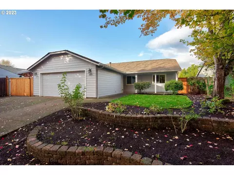 1871 SW Songbird St, Mcminnville, OR 97128