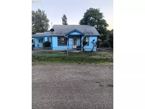 436 NE Waite St, Myrtle Creek, OR 97457