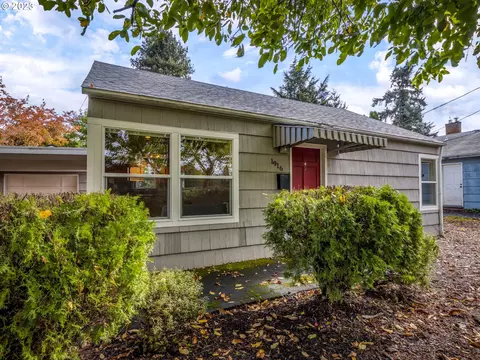 1916 SE 87th Ave, Portland, OR 97216
