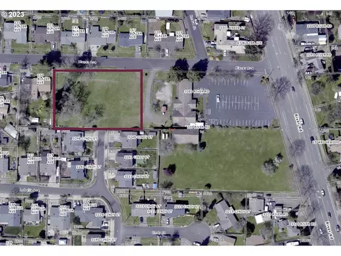 3280 River Rd, Eugene, OR 97404