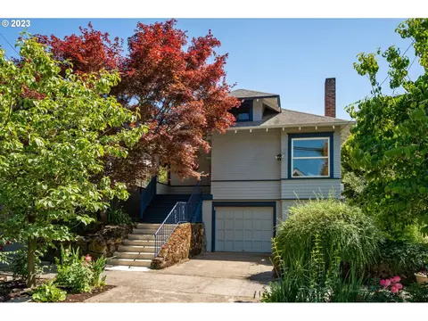 3022 SE Tibbetts St, Portland, OR 97202