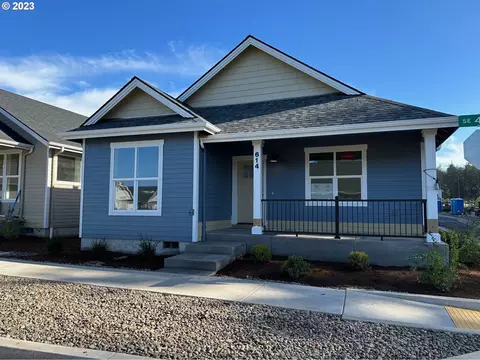 614 SE 44th St #55, South Beach, OR 97366