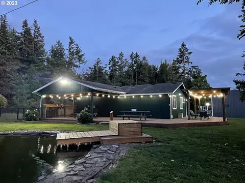 8582 Holmquist Rd, Aumsville, OR 97325