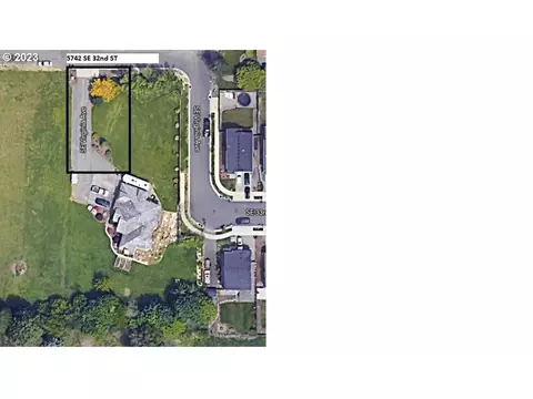 5742 SE 32nd St, Gresham, OR 97080