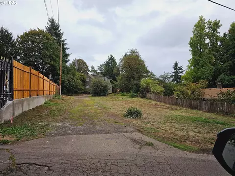6430 Caldwell, Gladstone, OR 97027