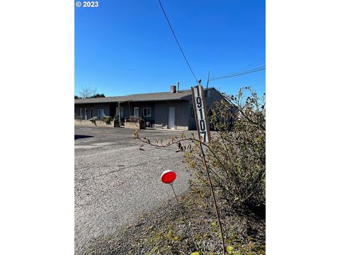 19107 Highway 99e, Hubbard, OR 97032
