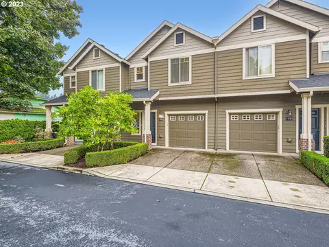 1745 Dollar St, West Linn, OR 97068