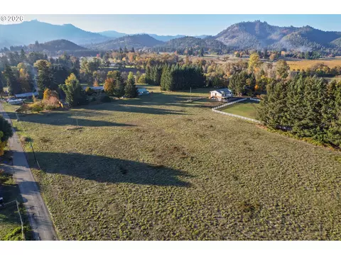 0 Lower Garden Valley Rd, Roseburg, OR 97471
