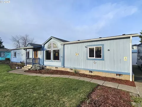1545 Skipper Ave, Eugene, OR 97404