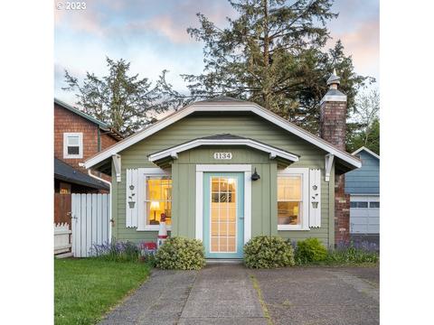 1134 SW 51st St, Lincoln City, OR 97367