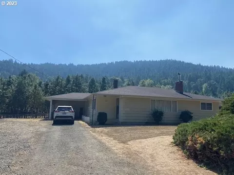 3854 Cole Rd, Oakland, OR 97462