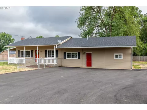 1933 W Duke Rd, Sutherlin, OR 97479