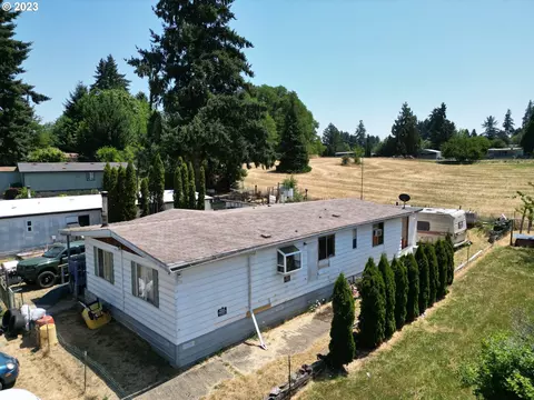 634 Main St, Yoncalla, OR 97499