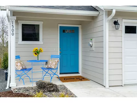 1500 Spruce Dr, Seaside, OR 97138