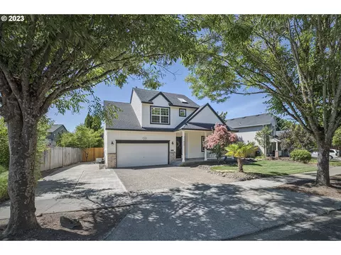 828 Willamina Ave, Forest Grove, OR 97116