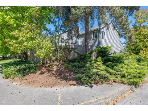 2019 NE Darby St #6, Hillsboro, OR 97124