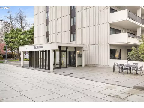2211 SW 1st Ave #202, Portland, OR 97201