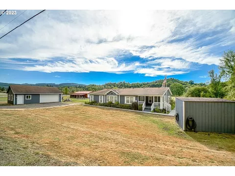 74701 Alder Grove Rd, Clatskanie, OR 97016