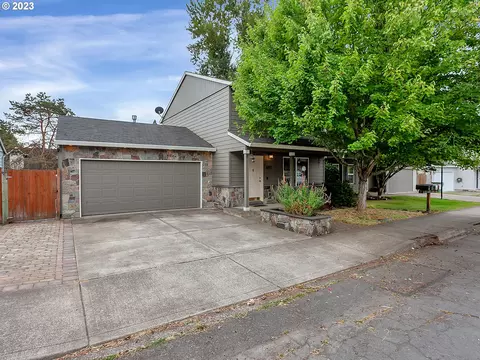 602 W Sheridan St, Newberg, OR 97132