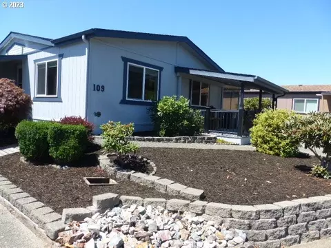 100 River Bend Rd #109, Reedsport, OR 97467