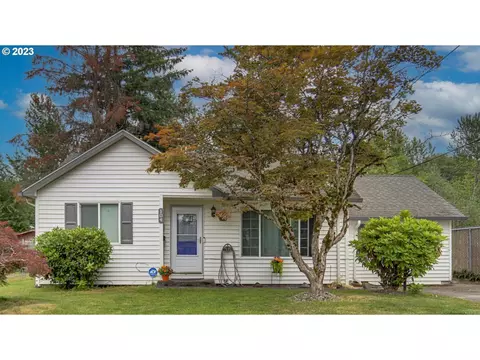 104 NE Hawthorne Ave, Wood Village, OR 97060