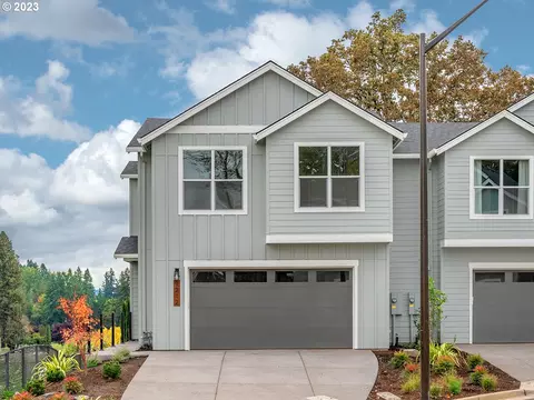 9212 SW Waverly Dr, Tigard, OR 97224