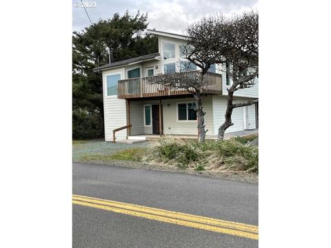 25715 Beach Dr, Rockaway Beach, OR 97136