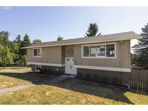 370 SW Spruce St, Willamina, OR 97396