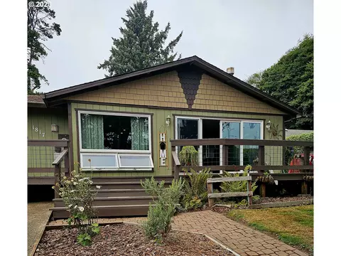1817 NE 7th Dr, Lincoln City, OR 97367