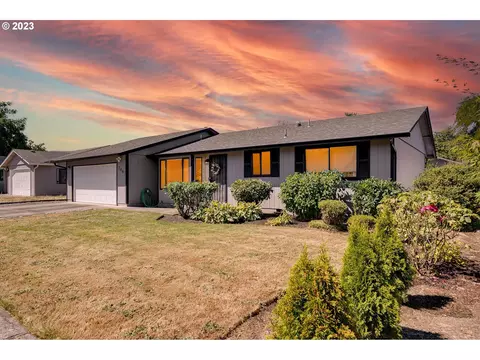 2067 Nando St NE, Salem, OR 97305