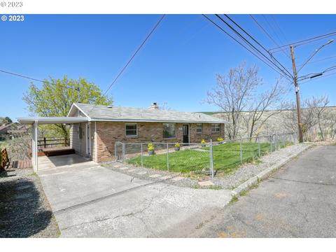 831 NW 5th St, Pendleton, OR 97801 photo 1