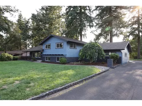 3414 NE Royal Oaks Dr, Vancouver, WA 98662