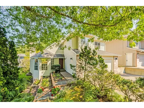 9528 SW 54th Ave, Portland, OR 97219