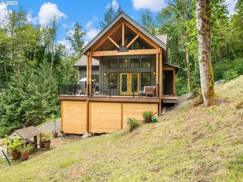 36800 SE Blackberry Ln, Sandy, OR 97055