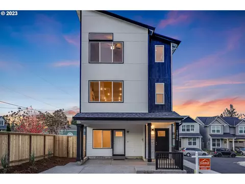 19724 SW Brandy Ln, Beaverton, OR 97007
