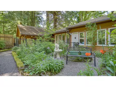 69011 E Bridge St, Welches, OR 97067