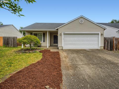 2455 SW Taylor Dr, Mcminnville, OR 97128