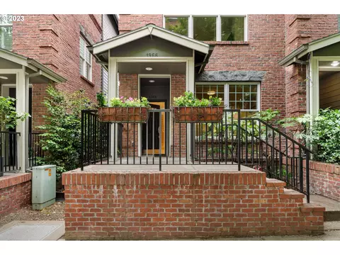 1966 NW Overton St #3, Portland, OR 97209