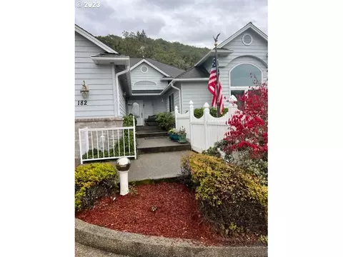 182 Strauss Ave, Winchester, OR 97495