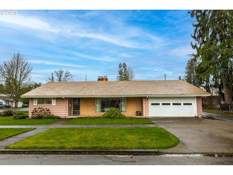 812 E 3rd St, Newberg, OR 97132 photo 1