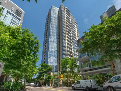 3570 S River Pkwy #1111, Portland, OR 97239