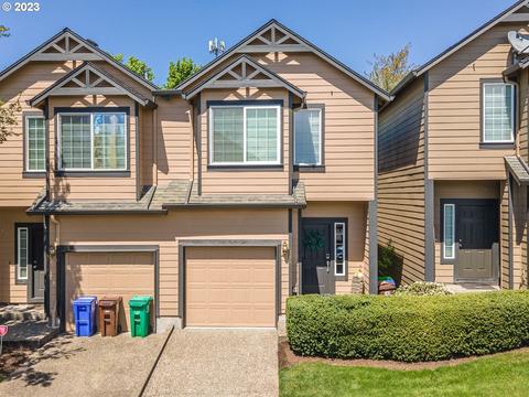 5858 SE Woodland Dr, Gresham, OR 97080
